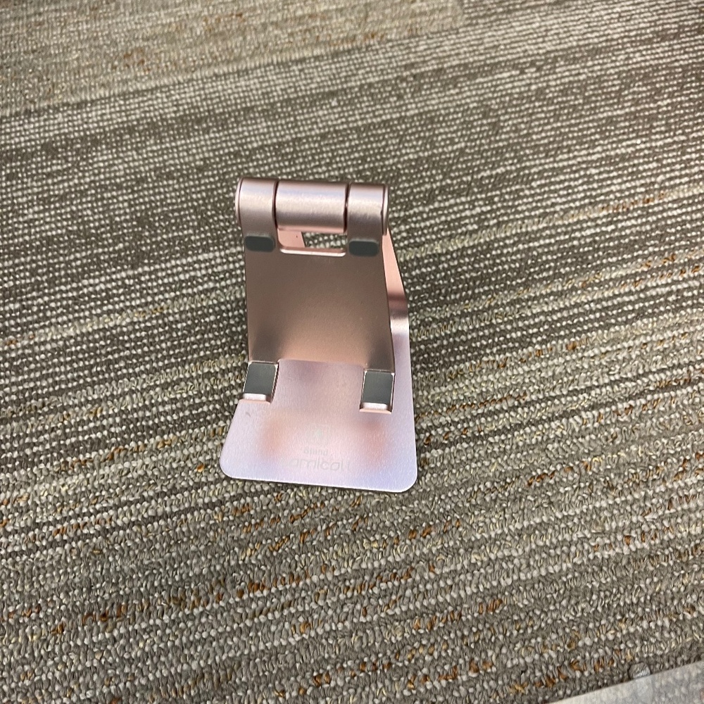 Adjustable phone stand